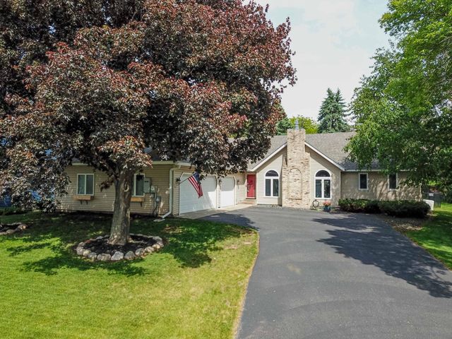 9343 Hillside Trail S, Cottage Grove, MN 55016