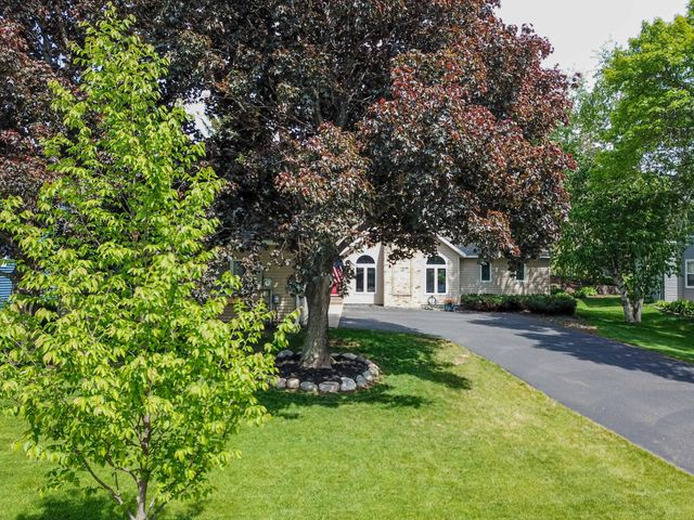 9343 Hillside Trail S, Cottage Grove, MN 55016