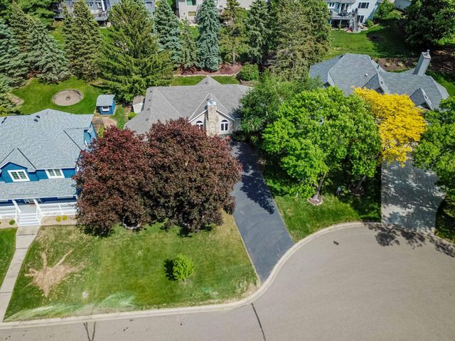 9343 Hillside Trail S, Cottage Grove, MN 55016