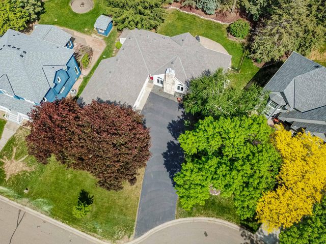 9343 Hillside Trail S, Cottage Grove, MN 55016