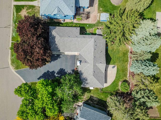 9343 Hillside Trail S, Cottage Grove, MN 55016