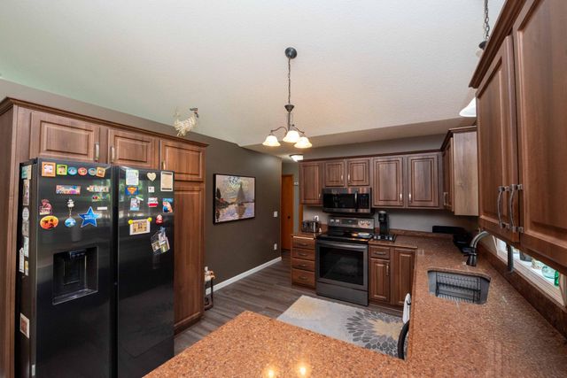 9343 Hillside Trail S, Cottage Grove, MN 55016
