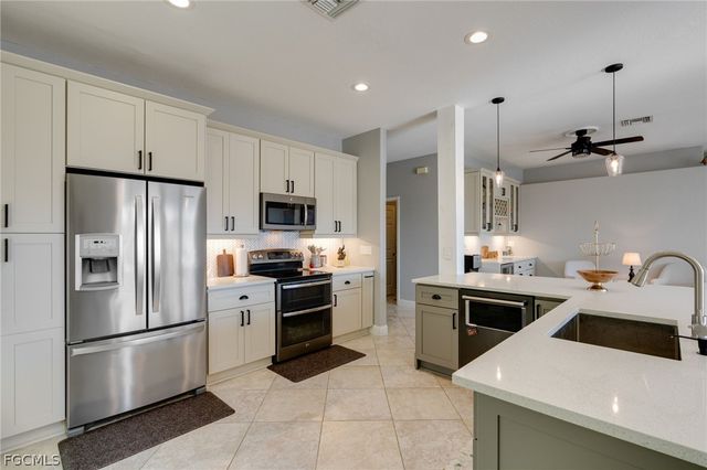 11200 Lakeland CIR, Fort Myers, FL 33913