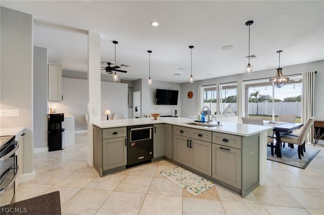 11200 Lakeland CIR, Fort Myers, FL 33913