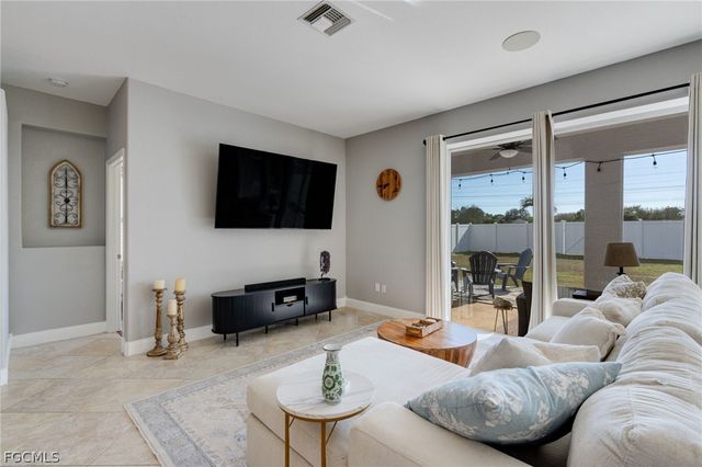 11200 Lakeland CIR, Fort Myers, FL 33913