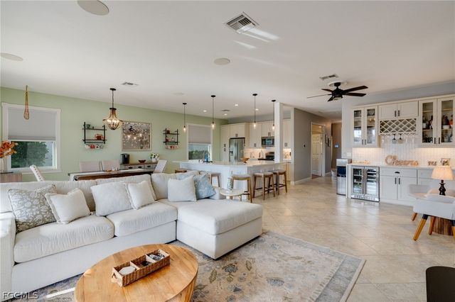 11200 Lakeland CIR, Fort Myers, FL 33913