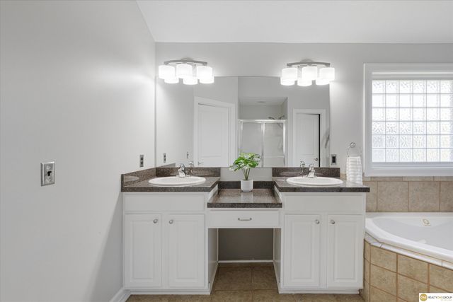 7501 N 155 Terrace, Bennington, NE 68007