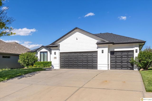 7501 N 155 Terrace, Bennington, NE 68007
