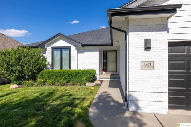 7501 N 155 Terrace, Bennington, NE 68007