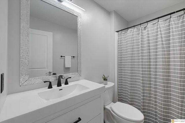 7501 N 155 Terrace, Bennington, NE 68007