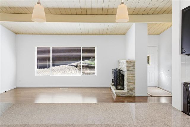 17 Los Encinos Drive, Del Rey Oaks, CA 93940