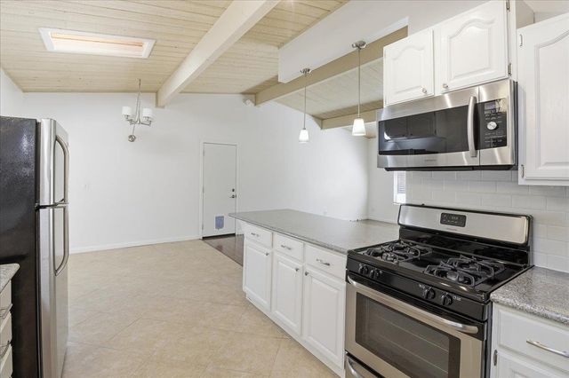 17 Los Encinos Drive, Del Rey Oaks, CA 93940