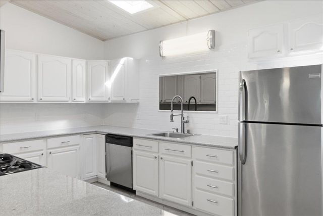 17 Los Encinos Drive, Del Rey Oaks, CA 93940