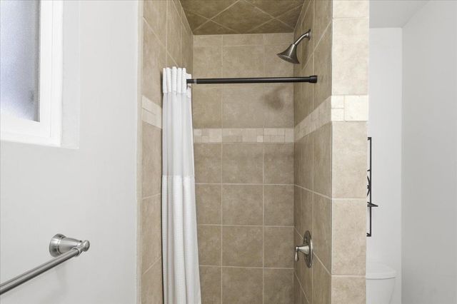 17 Los Encinos Drive, Del Rey Oaks, CA 93940