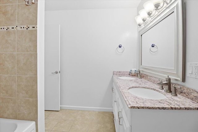 17 Los Encinos Drive, Del Rey Oaks, CA 93940