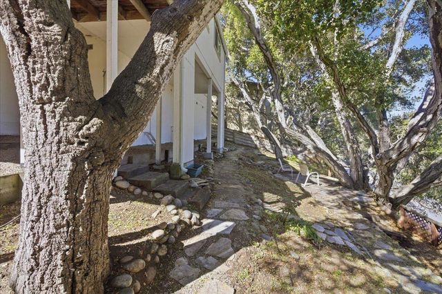 17 Los Encinos Drive, Del Rey Oaks, CA 93940