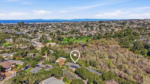 17 Los Encinos Drive, Del Rey Oaks, CA 93940