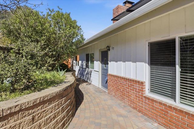 17 Los Encinos Drive, Del Rey Oaks, CA 93940