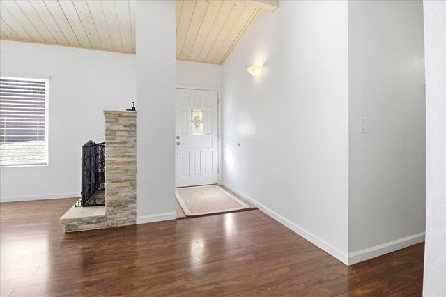 17 Los Encinos Drive, Del Rey Oaks, CA 93940