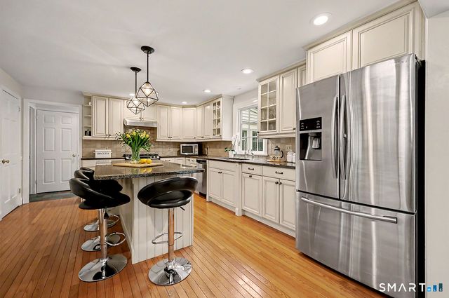 324 Jennie Lane, Fairfield, CT 06824
