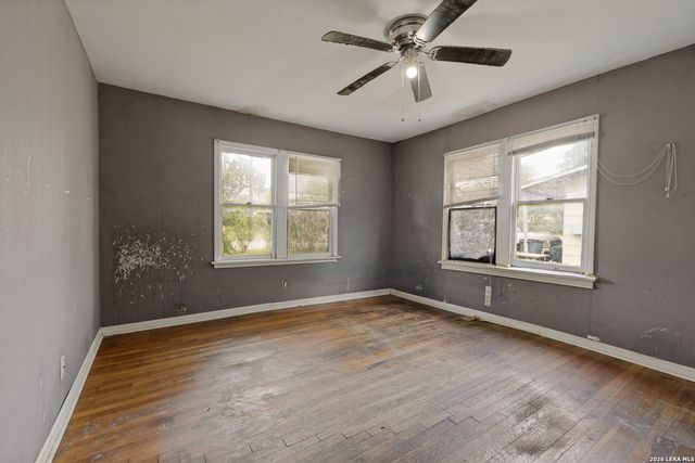 204 3RD ST, Converse, TX 78109