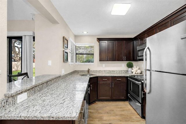 2918 ANTIQUE OAKS CIR APT 31, Winter Park, FL 32792