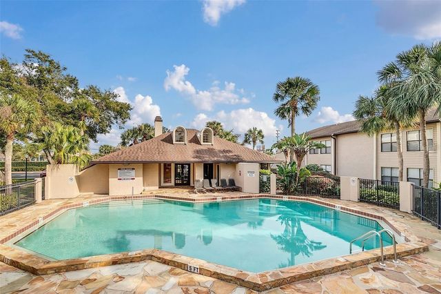 2918 ANTIQUE OAKS CIR APT 31, Winter Park, FL 32792