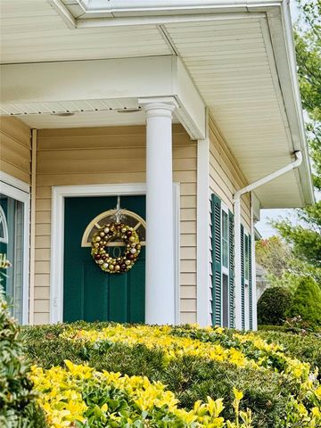 104 Aerie Way, East Quogue, NY 11942