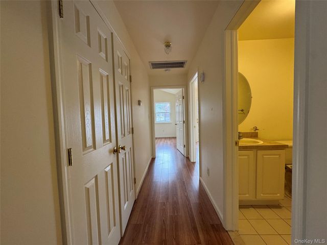 104 Aerie Way, East Quogue, NY 11942