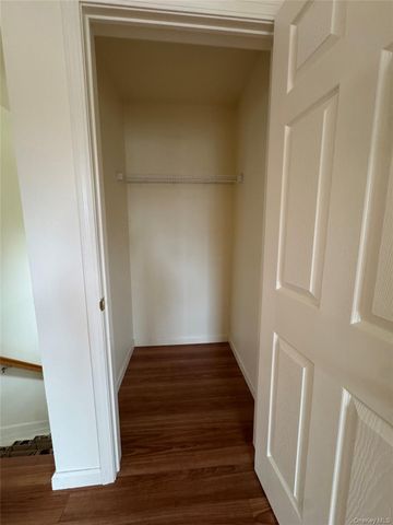 104 Aerie Way, East Quogue, NY 11942