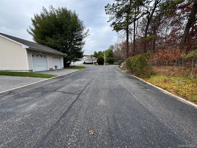 104 Aerie Way, East Quogue, NY 11942