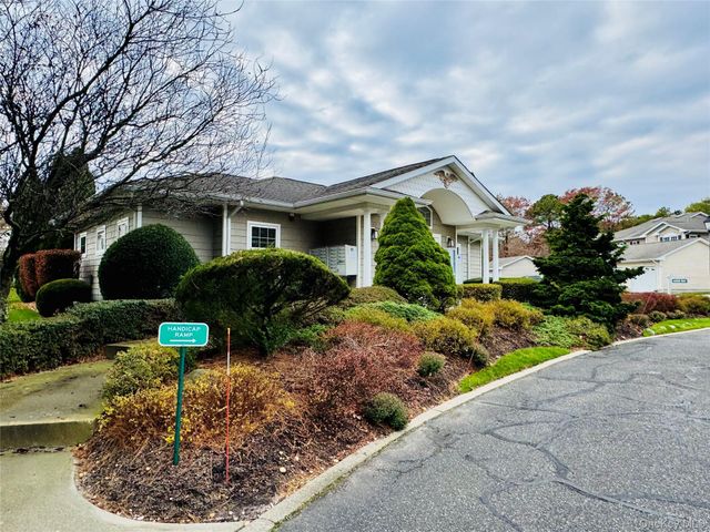 104 Aerie Way, East Quogue, NY 11942