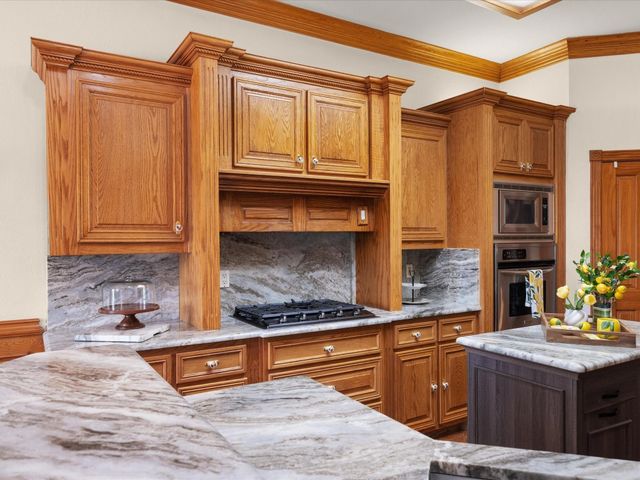 5530 N Interstate Highway 45, Ennis, TX 75119