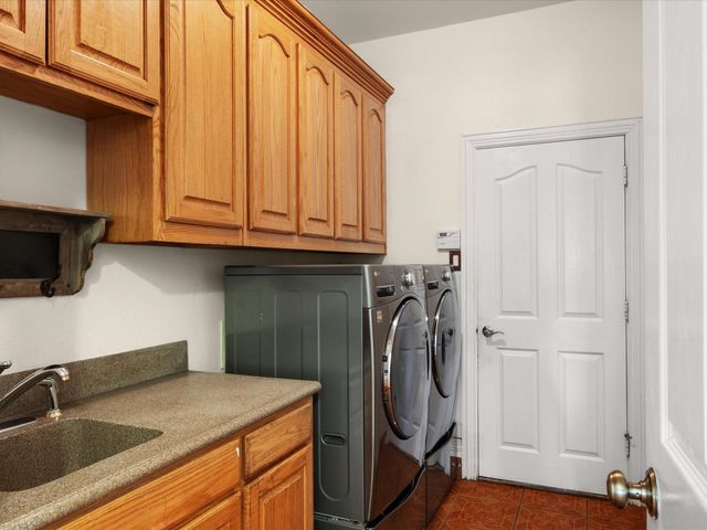 5530 N Interstate Highway 45, Ennis, TX 75119