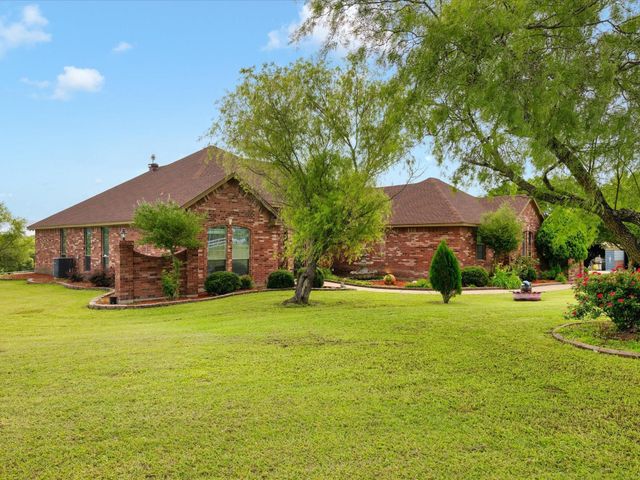 5530 N Interstate Highway 45, Ennis, TX 75119