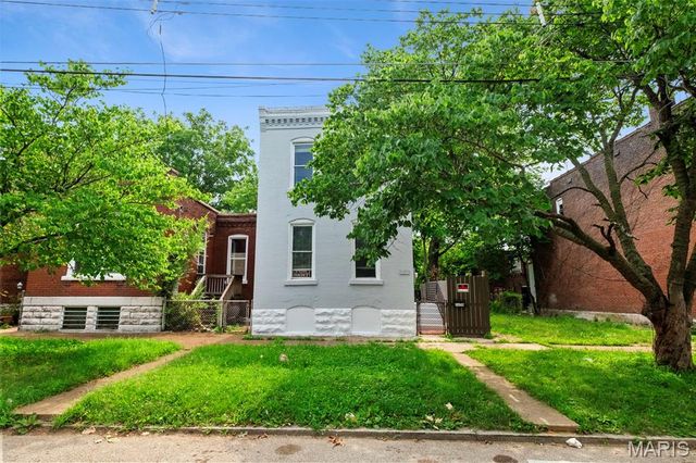 3650 Salena Street, St Louis, MO 63118