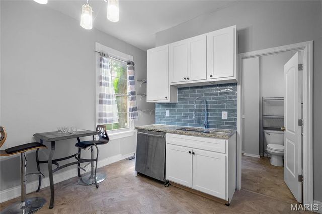 3650 Salena Street, St Louis, MO 63118