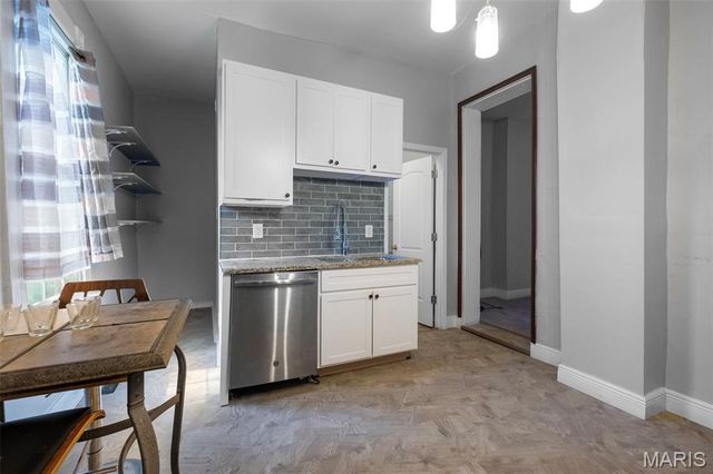 3650 Salena Street, St Louis, MO 63118