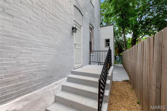 3650 Salena Street, St Louis, MO 63118