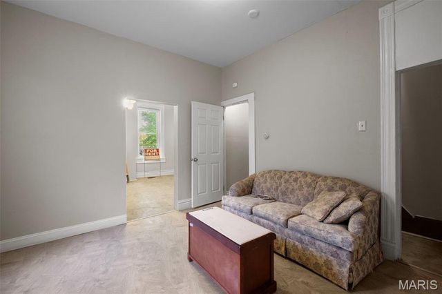 3650 Salena Street, St Louis, MO 63118