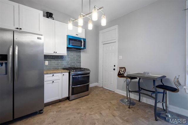 3650 Salena Street, St Louis, MO 63118