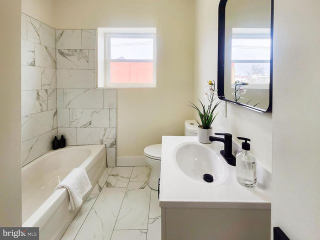 1001 S 60TH ST, Philadelphia, PA 19143