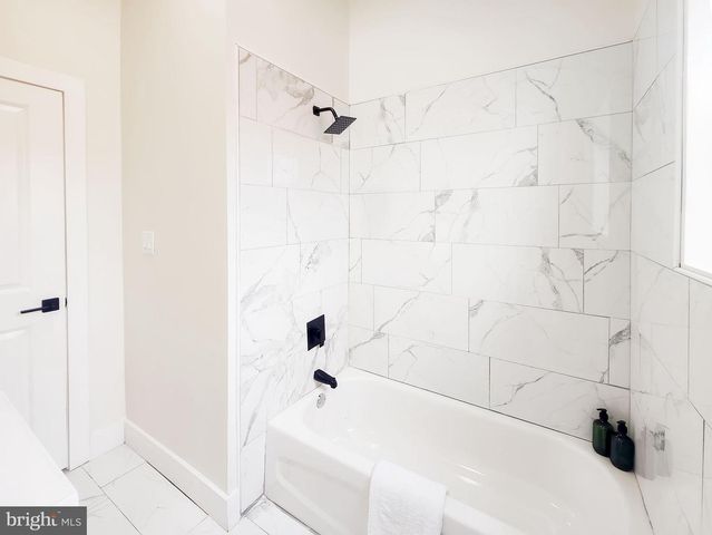 1001 S 60TH ST, Philadelphia, PA 19143