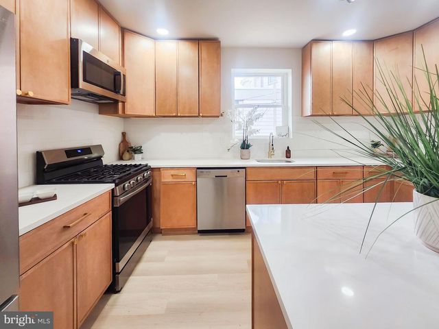 1001 S 60TH ST, Philadelphia, PA 19143