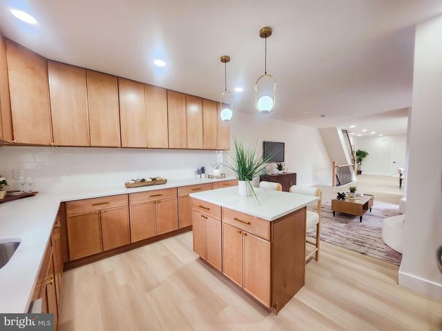 1001 S 60TH ST, Philadelphia, PA 19143