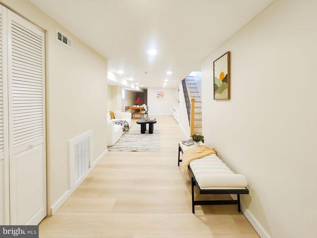 1001 S 60TH ST, Philadelphia, PA 19143