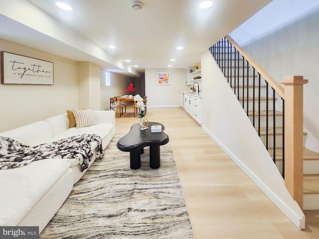 1001 S 60TH ST, Philadelphia, PA 19143