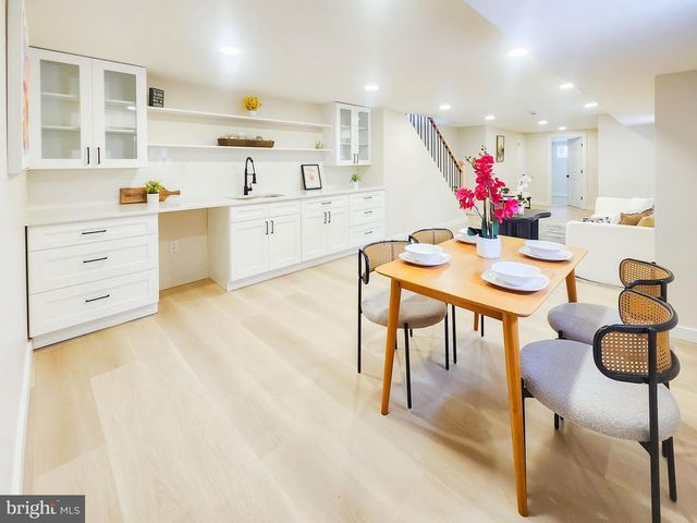 1001 S 60TH ST, Philadelphia, PA 19143