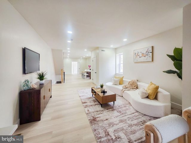 1001 S 60TH ST, Philadelphia, PA 19143