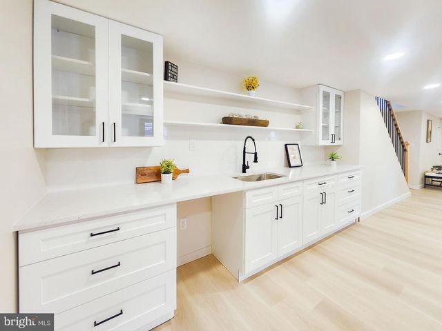 1001 S 60TH ST, Philadelphia, PA 19143